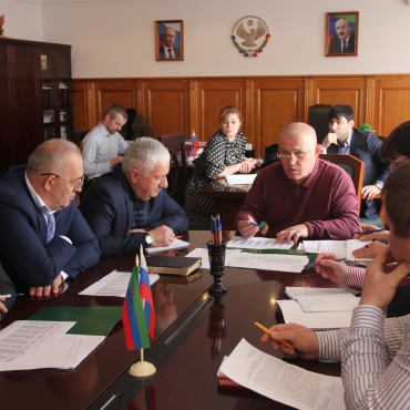 Глава Кизилюртовского района Магомед Шабанов проверил исполнение доходной части бюджетов